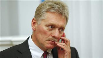 بيسكوف يدحض القول بأنه لا يتم ربط الاتصال الهاتفي لماكرون وشولتس مع بوتين