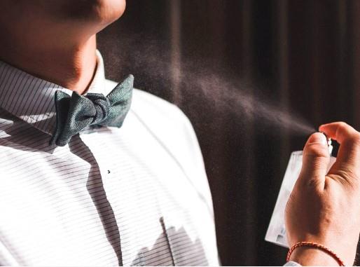 جدل كبير.. مطعم سوشي يمنع الزبائن من وضع العطور