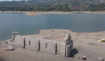 جفاف نهر بالمكسيك يكشف عن كنيسة كانت مغمورة بالكامل (فيديو)