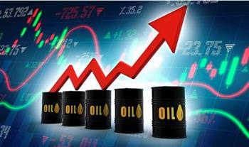  ارتفاع أسعار النفط بفعل إقرار الكونجرس لقانون سقف الدين