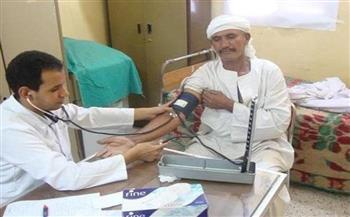فحص 887 شخصا في قافلة طبية بنجع حمادي ضمن مبادرة حياة كريمة