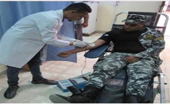 مديرية أمن الأقصر تنظم حملة تبرع بالدم لصالح المرضى والمصابين
