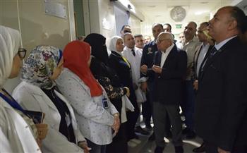 محافظ بورسعيد يتفقد الاستعدادات النهائية لافتتاح مبنى الجناح البحري بمستشفى السلام 