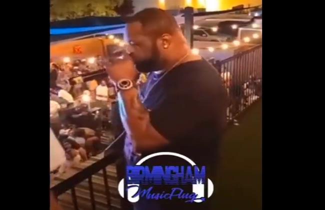 شاهد.. لحظة وفاة مغني راب أمريكي أثناء الغناء أمام الجمهور (فيديو)