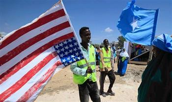 واشنطن والصومال تبحثان فرص مواصلة التعاون العسكري لمواجهة التهديدات الإقليمية
