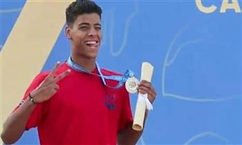 محمود البليسي يفوز بالميدالية الفضية بسباق 200 متر ببطولة العالم لسباحة الزعانف