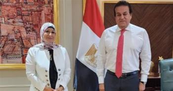 نقيب التمريض تبحث مع وزير الصحة تنشيط البورد العربي في مصر
