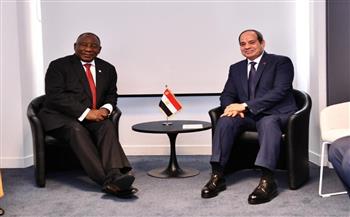الرئيس السيسي يلتقي نظيره الجنوب إفريقي ويؤكد على تطوير العلاقات مع بلاده
