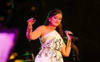 في ساعتين و17 أغنية.. أميرة سليم تحتفل باليوم العالمي للموسيقى بمتحف الحضارة 