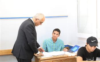 وزير التعليم ومحافظ السويس يتفقدان لجان امتحانات الثانوية بالمحافظة