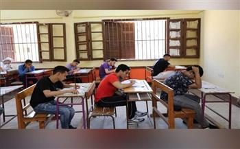 انتهاء امتحان «الجغرافيا والكيمياء» للثانوية العامة .. تباين الآراء عن مستوى الاختبارات