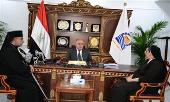 محافظ قنا: تماسك الشعب المصري ووحدته هي الدعامة الرئيسية للاستقرار والتنمية