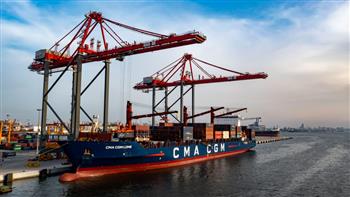 النقل البحري: انتظام حركة الملاحة والصادرات والواردات فى الموانئ البحرية 
