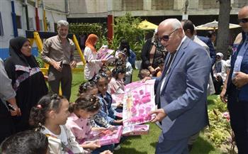 محافظ بورسعيد يزور دار تحسين الصحة ويقدم التهنئة للأطفال الأيتام بمناسبة عيد الأضحى