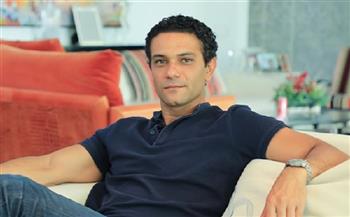 آسر ياسين يقدم فنون «بروس لي» القتالية في فيلم شماريخ (فيديو)