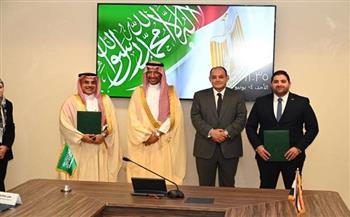مصر والسعودية توقعان مذكرتي تفاهم بمجالات تنمية الصادرات غير البترولية و«تطوير السيارات»