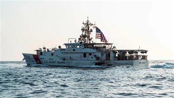 البحرية الأمريكية والبريطانية تستجيبان لاستغاثة سفينة تجارية في مضيق هرمز