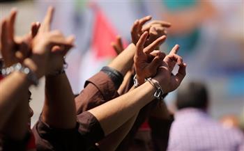 الأسرى الفلسطينيين يواصلون خطواتهم التصعيدية