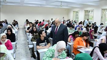 رئيس جامعة القاهرة: لا شكاوى ومعوقات في امتحانات الفصل الدراسي الثاني