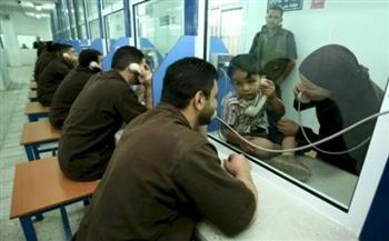 الاحتلال يعرقل زيارة عائلات أسرى قلقيلية وسلفيت لأبنائهم في سجن مجدو