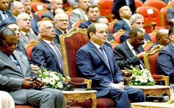 نشاط الرئيس السيسي وأخبار الشأن المحلي يتصدران اهتمامات صحف القاهرة 