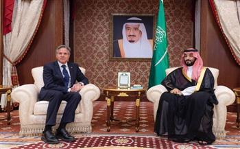 ولي العهد السعودي يبحث مع وزير الخارجية الأمريكي تطورات الأوضاع الإقليمية والدولية