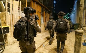 حملة مداهمات واعتقالات إسرائيلية بالضفة الغربية