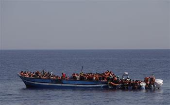 إنقاذ أكثر من 1400 مهاجر من سفن مكتظة قبالة جنوب إيطاليا