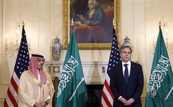 بلينكن يلتقي نظيره السعودي ويناقشان مواصلة العمل لمكافحة الإرهاب باليمن
