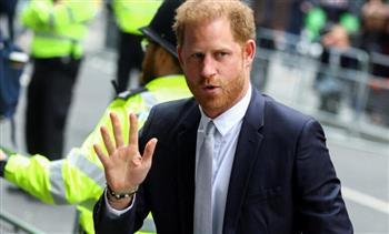 الأمير هاري يؤكد حدوث اختراق للهواتف على نطاق هائل في الصحافة البريطانية