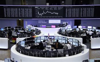 مؤشرات الأسهم الأوروبية تواصل انخفاضها متأثرة بمخاوف بشأن رفع الفائدة