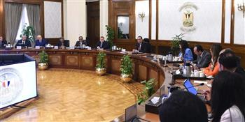 رئيس الوزراء يجتمع مع أعضاء المجلس الاستشاري الاقتصادي