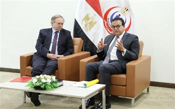 وزير الصحة وسفير الاتحاد الأوروبي بمصر يبحثان سبل تعزيز التعاون الثنائي