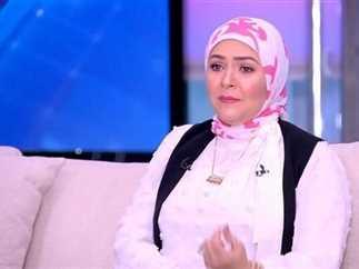 وفاة والدة الفنانة منال عبداللطيف وتشييع الجنازة غدًا