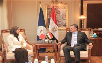 وزير السياحة يلتقي سفيرة البحرين لبحث تعزيز التعاون بين البلدين