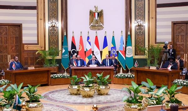 نشاط الرئيس السيسي في أسبوع.. قمة دول الجوار الأبرز