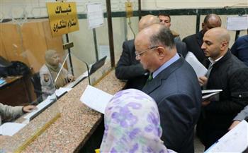 محافظ القاهرة يتابع مستوى تقديم الخدمة للمواطنين بحي عابدين