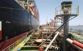 اقتصادية قناة السويس تعلن نجاح خدمة تموين سفينة حاويات خلال عمليات التداول بميناء غرب بورسعيد