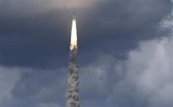الهند تطلق مركبة فضائية إلى الجانب البعيد من القمر