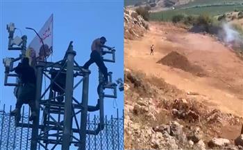 لبنانيون يزيلون كاميرات مراقبة عند الحدود والقوات الإسرائيلية تلقي قنبلة صوتية على مراسل
