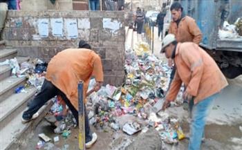 «التنمية المحلية» تستجيب لشكوى تراكمات القمامة بمنطقة أرض الجولف بالقاهرة