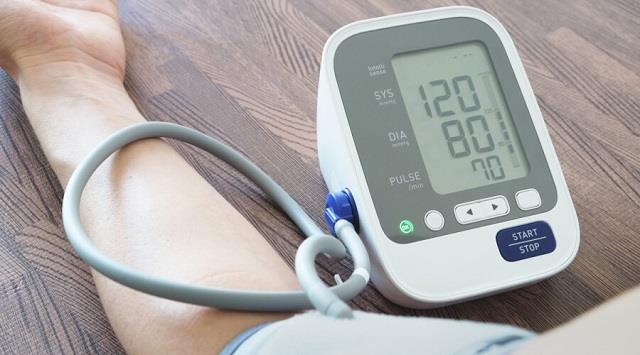 دراسة أمريكية : مراقبة ضغط الدم تقلل  أمراض القلب 