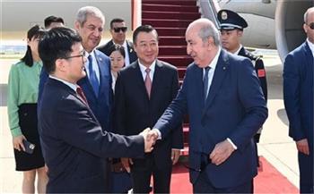 الرئيس الجزائرى يصل إلى بكين 