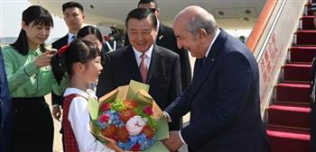 الرئيس الجزائري يجري محادثات منفردة مع نظيره الصيني ببكين 