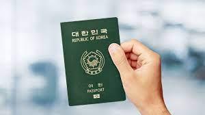 تراجع تصنيف جواز السفر الكوري الجنوبي إلى المركز الثالث 