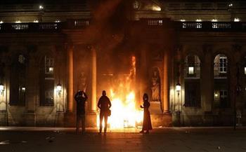 حرق منزل رئيس بلدية في باريس وأسرته نائمة