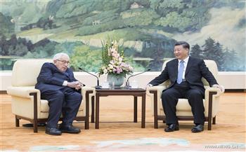 الرئيس الصيني يلتقي وزير الخارجية الأمريكي الأسبق كيسنجر لسبب مصيري