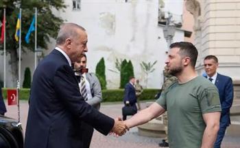 القاهرة الإخبارية: أردوغان يناقش مع زيلينسكي تفاصيل تمديد صفقة الحبوب
