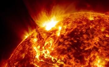 الفلك : الانفجارات الشمسية الحالية ليس لها علاقة بارتفاعات درجات الحرارة