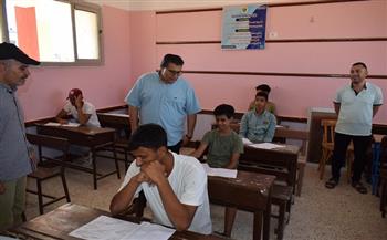 وكيل «التعليم» بجنوب سيناء يتابع امتحانات الدور الثاني للشهادة الإعدادية